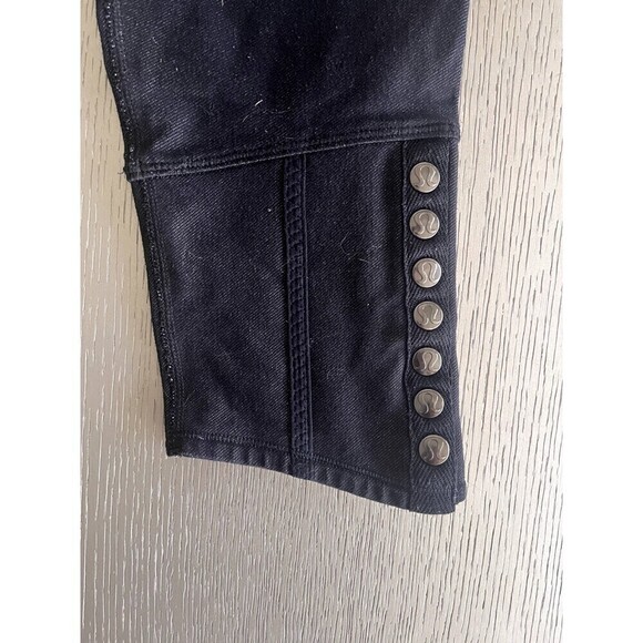 Lululemon Snap Me Up Black 3/4 Crop Pants Size 6 Used Inseam 18.5" Women's - Picture 2 of 8